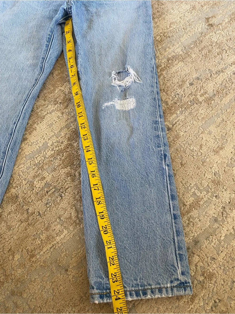 Levi’s 501 Distressed Blue Jeans Straight Leg Light Wash Button Fly High Rise 25